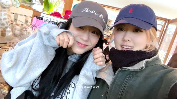 블랙핑크 로제, 'YG 재계약설' 가운데 지수와 시드니 여행...케미 여전해 블랙핑크 로제, 'YG 재계약설' 가운데 지수와 시드니 여행...케미 여전해