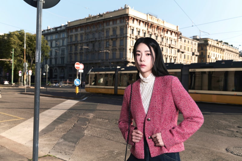 시슬리(SISLEY) 임지연 가을 화보 제품 : 트위드 자켓, 가디건, 원피스, 여성데일리룩, 하객으로....