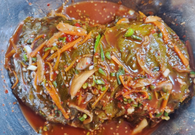 소금물로 잘 삭힌깻잎 김치 양념 깻잎삭히기