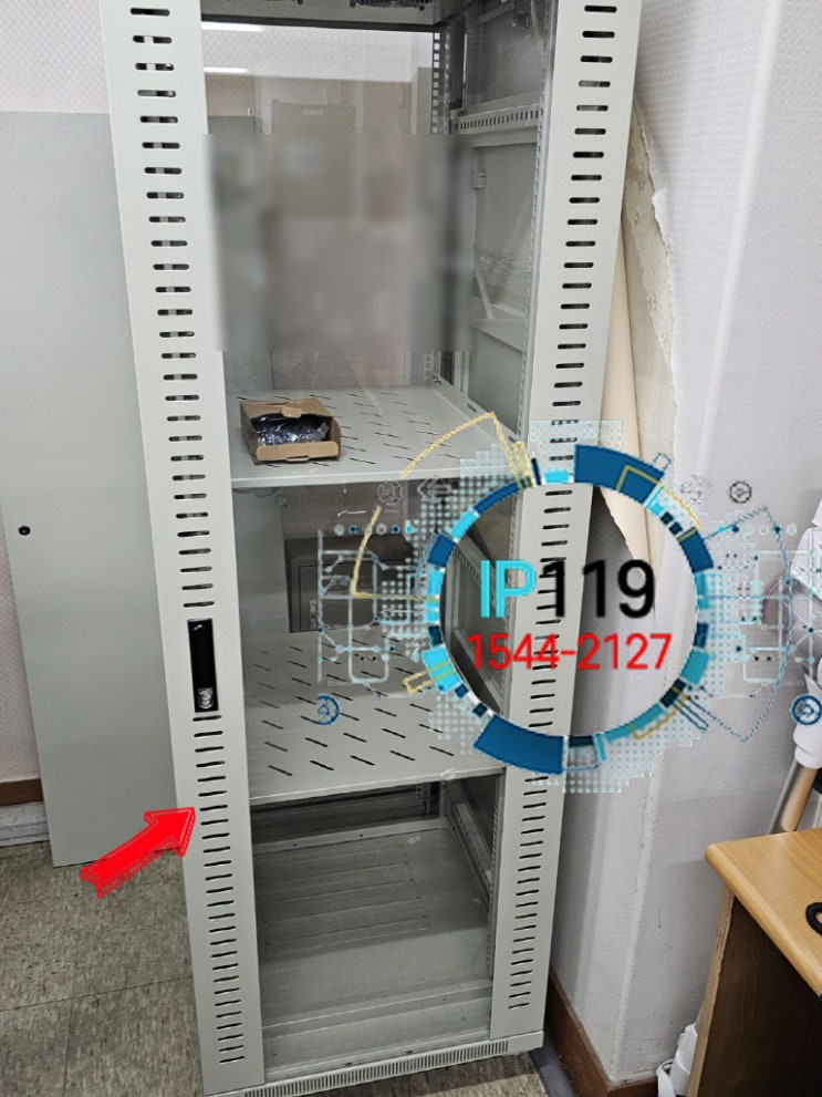  랜공사 천장 포드 선로 진입 후 원하는 곳까지 신호 구성하는 작업입니다