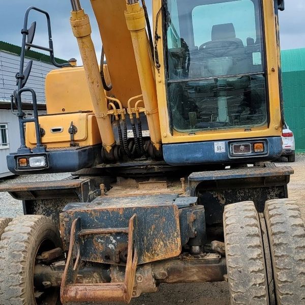 현대 R140W 2010년식 3800만원 판매합니다. 현대 R140W 2010년식 3800만원 판매합니다.