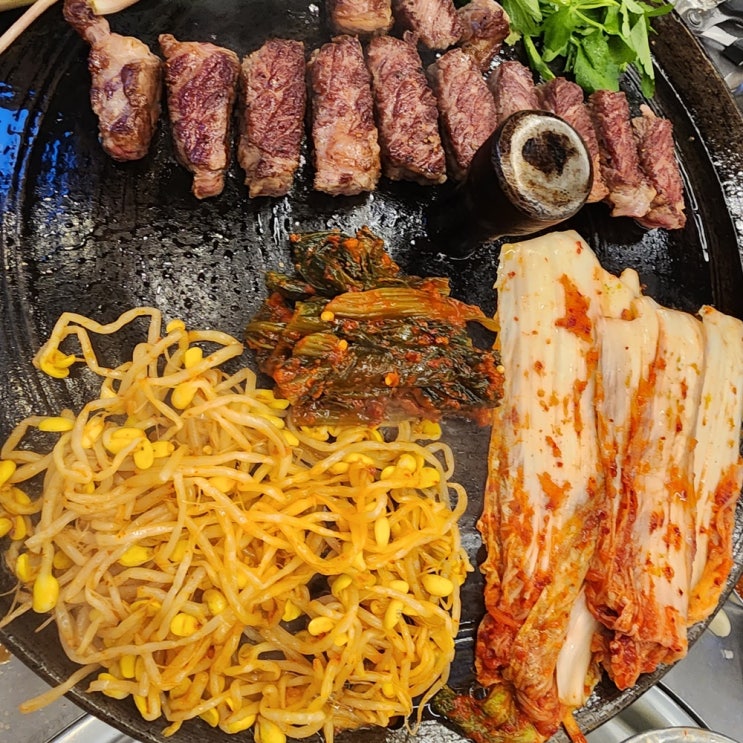  루원시티고깃집 미나리와 솥뚜껑삼겹살 찐조합 목구멍 인천서구루원시티점