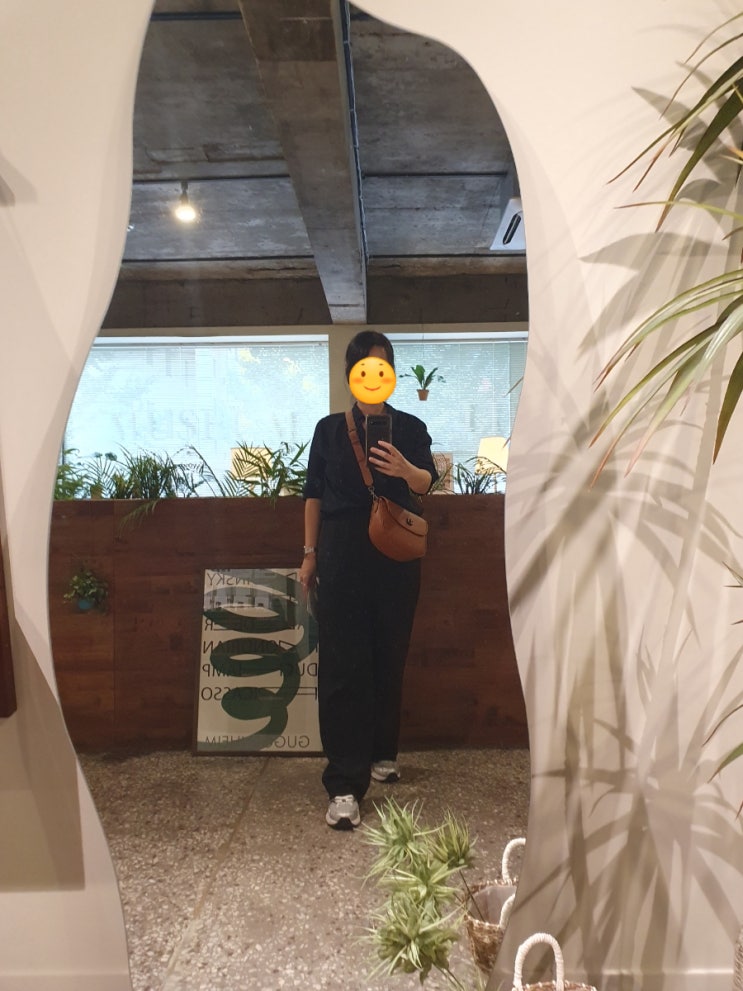  미술관에 피는 꽃 전시 보러 왔어요