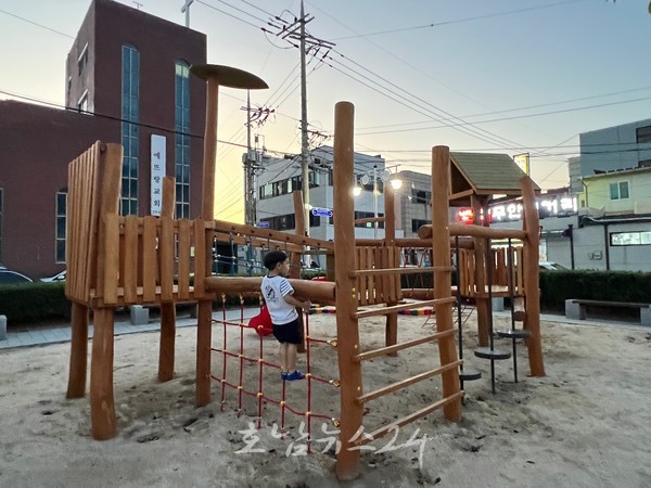  전남도, 어린이 노후 놀이기구 친환경 목재로 새단장