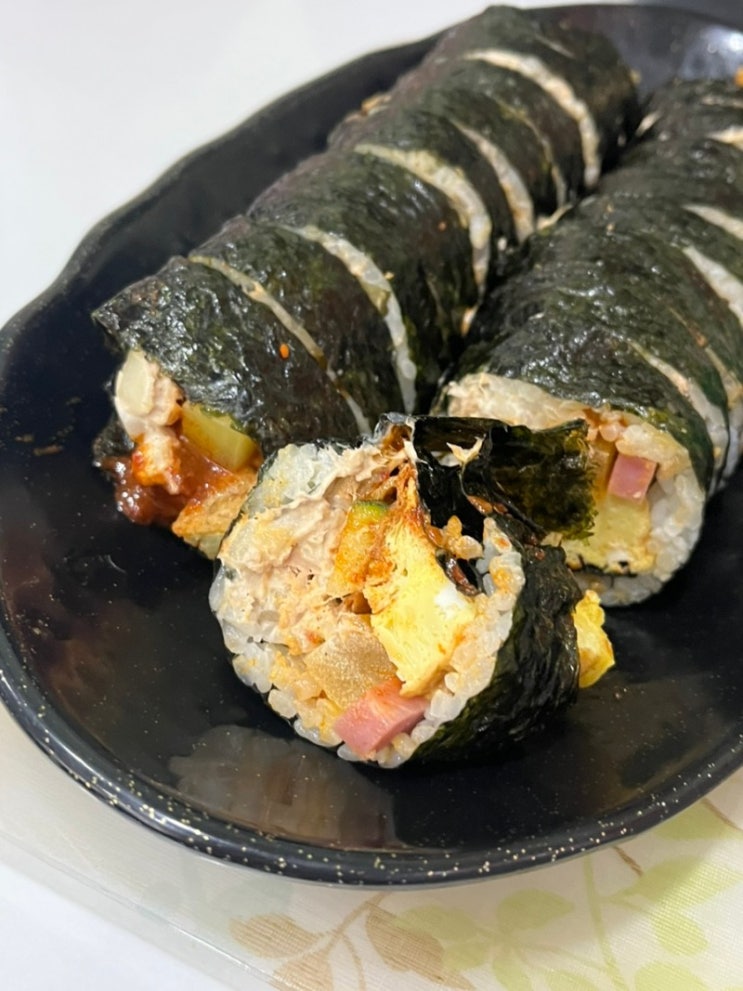  대구 맛집: 바뷔치 - 대구에만 있는 분식집 매참김밥 빅토 라면 먹짱들은 모두 도전하라