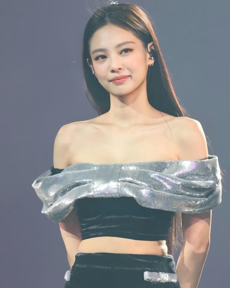 블랙핑크 제니, "가장 제니다운 노래 만드는 중" 재계약 협의 중에 솔로 앨범 예고 블랙핑크 제니, "가장 제니다운 노래 만드는 중" 재계약 협의 중에 솔로 앨범 예고