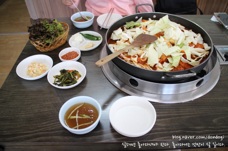  제천 향촌 - 닭갈비로만 보았을 때 맛만 빼고 모든 것에서 경쟁력을 갖춘 집