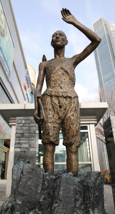 1997.12.24. 일본제철 강제징용 소송(2) 강제징용 피해자 소송 각하 판....
