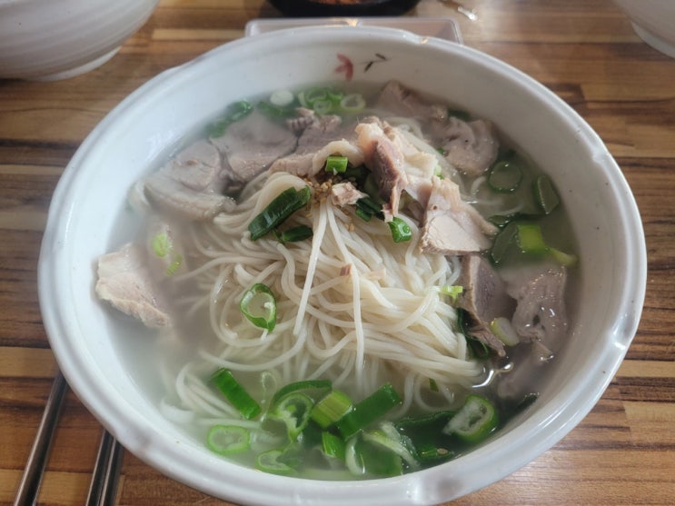  [충주 줄서서 먹는 돔베 고기 국수] 올래국수 / 제주 돔베 국수 / 예약도 안되는 맛집 / 수육 맛집 / 내돈내산