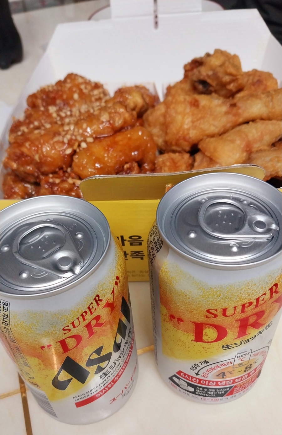 호식이두마리치킨 사월점 사진 5