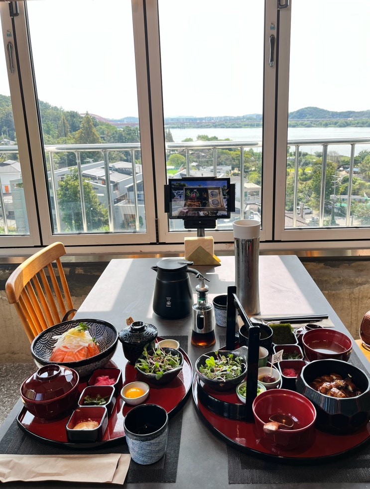 고양 행주산성 맛집 *행주만리* 한강뷰 좋은식당에서 히츠마부시 장어와 연어덮밥/ 일산 가족모임 단체 룸