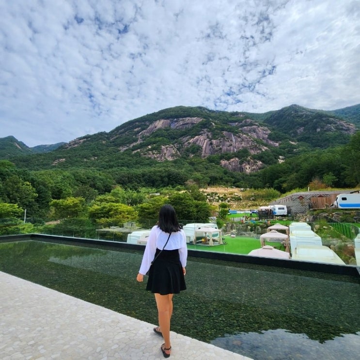  경기도 포천글램핑추천 마운틴 뷰 감성 마루 글램핑 카라반(개별바베큐,명성산 뷰)