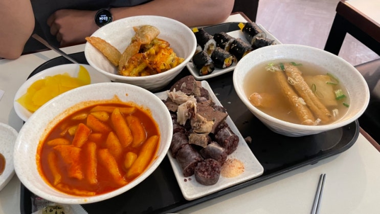  포장마차 떡볶이 맛집  현선이네 용산본점