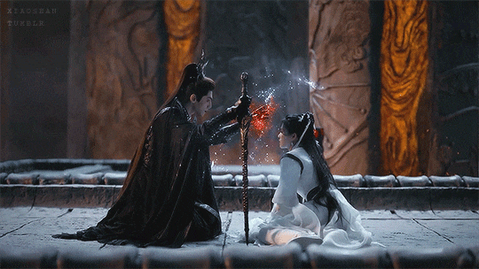  장월신명(長月燼明)