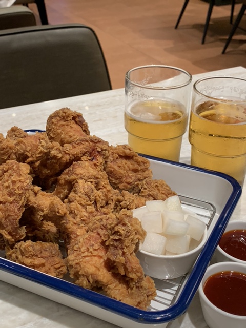  [맛집] 잠실 핫플 ‘비비큐치킨 빌리지 송리단길점’ 내돈내산 후기