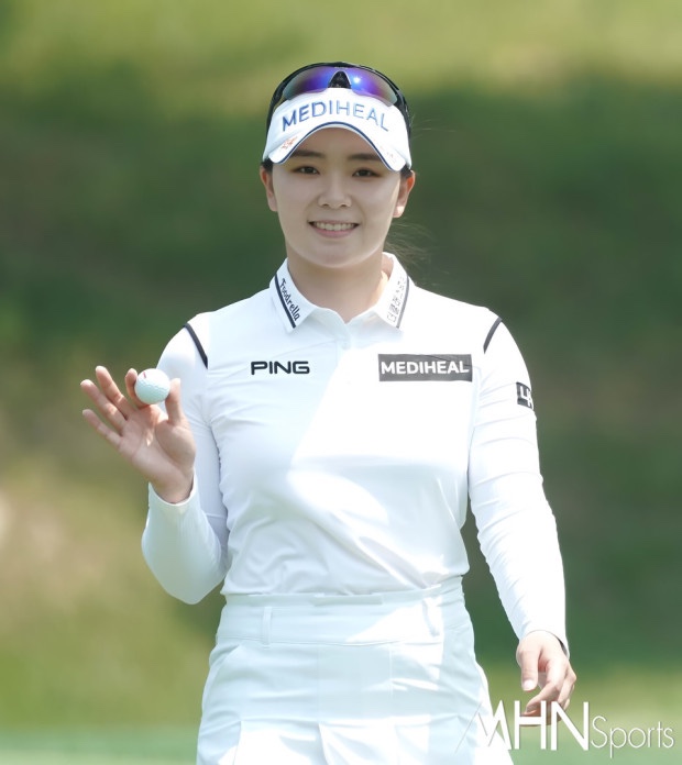우승 <b>이다연</b>, 3차 연장 끝에 세계 7위 <b>이민지</b> 꺾고... 