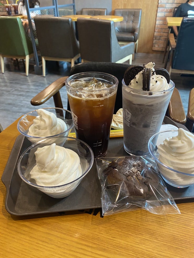  군산 수송동 메가커피 꿀조합 아이스크림 꿀메리카노 초코 스모어 쿠키