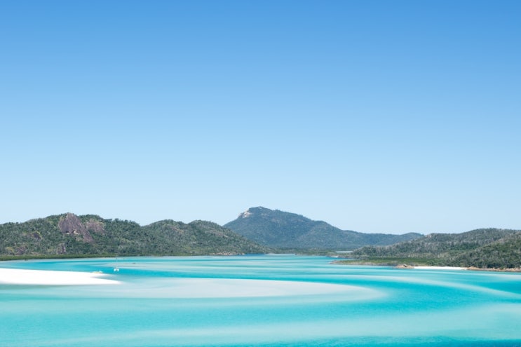  천국 속의 백사장, 호주 화이트헤븐 비치(Whitehaven Beach) 여행: 눈부신 백사장과 푸른 바다의 향연