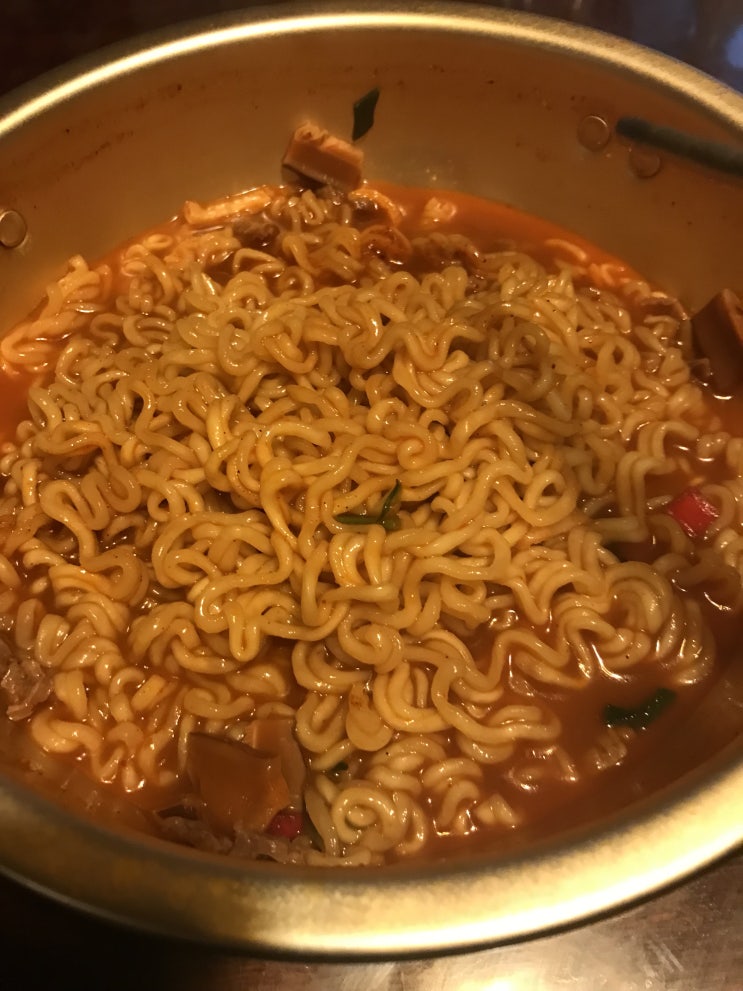  4흘만 일하면 연휴로군. (feat. 사흘은 3일입니다.)