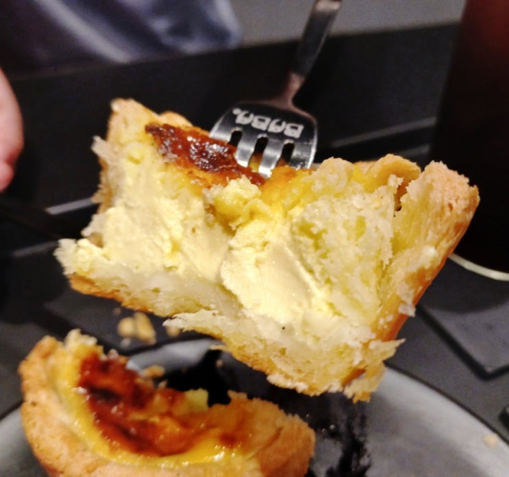 안산 중앙동 카페 컨시스턴트 감성 디저트 맛집 안산 중앙동 카페 컨시스턴트 감성 디저트 맛집