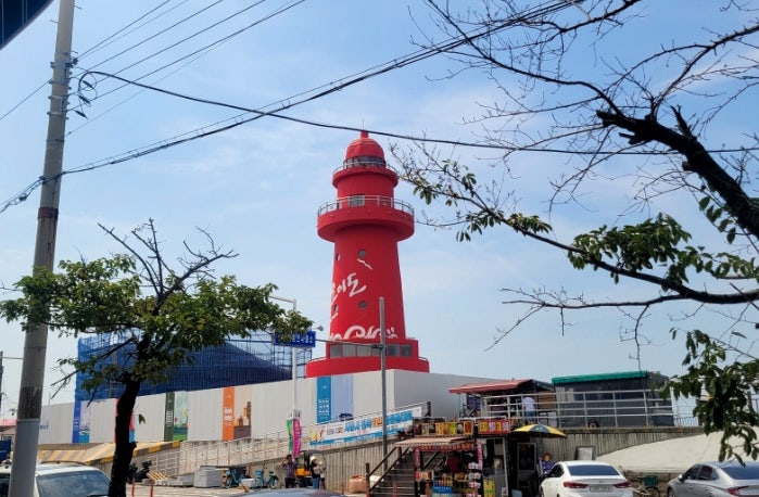  경기 오이도 당일치기 애견동반 여행 : 빨강등대, 전통수산시장, 청춘브라더스 조개구이, 블루웨이브커피 카페