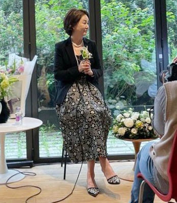 중년 여자 50대 60대 결혼식 하객룩, 엄마 원피스와 자켓 패션