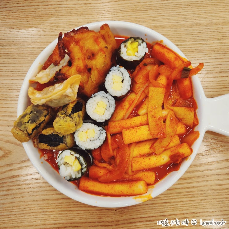 가산디지털단지역과 연결된 깔끔한 분식 맛집 얌샘김밥 가산디지털단지역과 연결된 깔끔한 분식 맛집 얌샘김밥