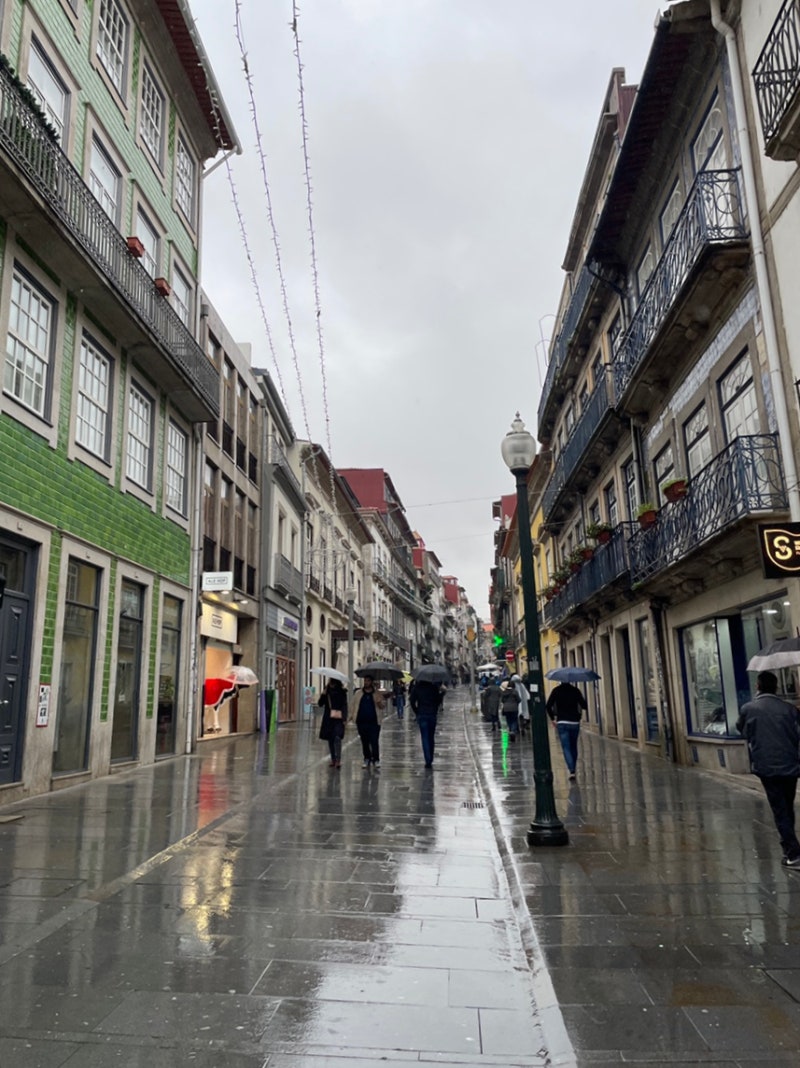 포르투 여행: Aliados역 근처 짐보관(상벤투역 짐보관 실패 후기..) : 네이버 블로그