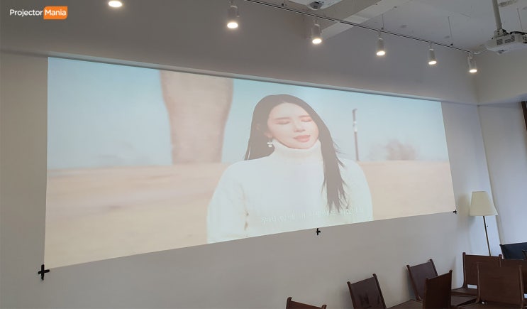  매장분위기를 바꾸는 맵핑 인테리어, 강릉에도 프로젝터 맵핑 가능! 엡손 EB-L200SW