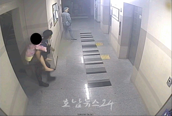  광양시 소재 고층 아파트, 원인불상 화재현장에서 할머니 업고 구조한 광양경찰서 경찰관