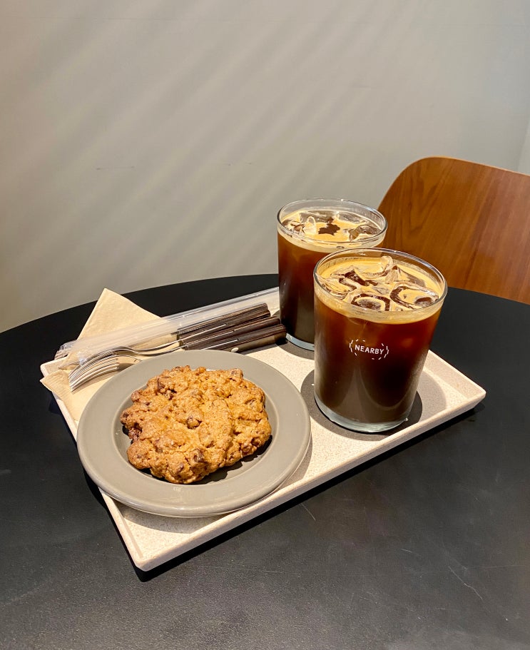  [고양시 일산] 밤리단길 카페, 커피니어바이 Coffee Nearby / 아메리카노, 초콜릿피칸 쿠키, 원두 구매, 마두동 국립암센터 마두도서관 주변 로스터리 테라스 카페 커피