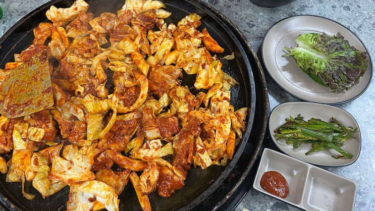 [춘천]명동본가닭갈비 매장 넒고 깨끗한 편 맛은 쏘쏘