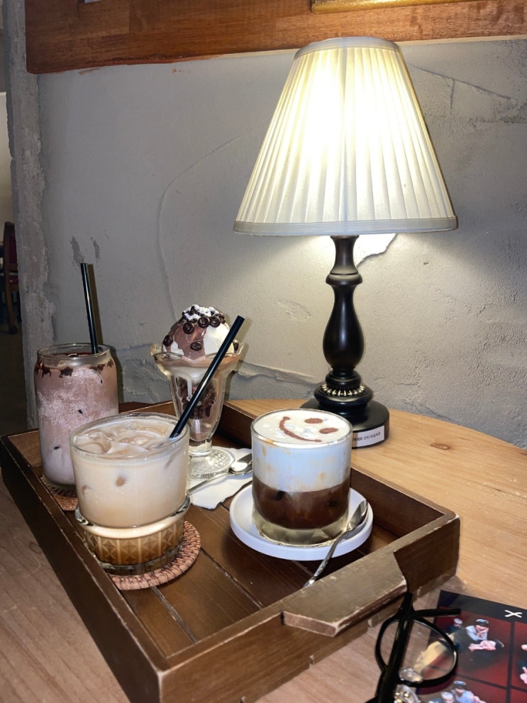  수원 행궁동 행리단길 저녁 늦게까지 영업하는 분위기 좋은 카페 :: 허스트커피 HIRSTCOFFEE (+스콘 맛집)