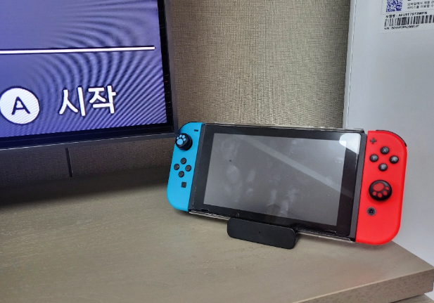 닌텐도 스위치 필수템! 미니독으로 어디서든 큰화면으로 닌텐도 스위치 필수템! 미니독으로 어디서든 큰화면으로