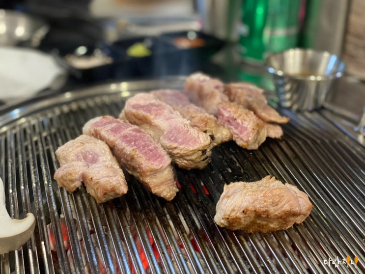  신사역 삼겹살 맛집 고기두목 목살도 맛있어