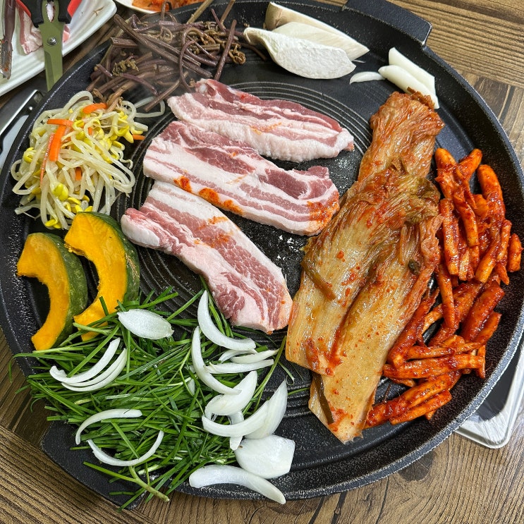  천안_더덕솥뚜껑삼겹살 성정점ㅣ더덕 무한리필 성정동고기집