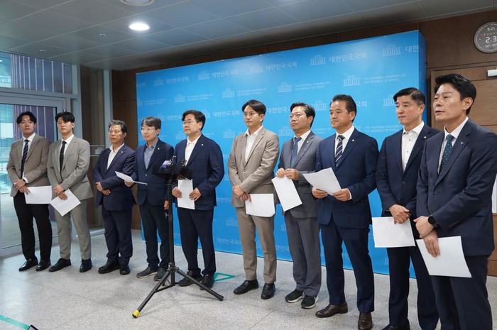 民, <b>이재명</b> 영장 기각에 '사필귀정' '<b>민의</b>의 승리' 한동훈... 