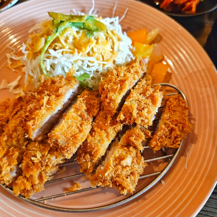 부산 연산동 점심 김중식돈까스 안심돈까스정식 비빔소바 주문 부산 연산동 점심 김중식돈까스 안심돈까스정식 비빔소바 주문