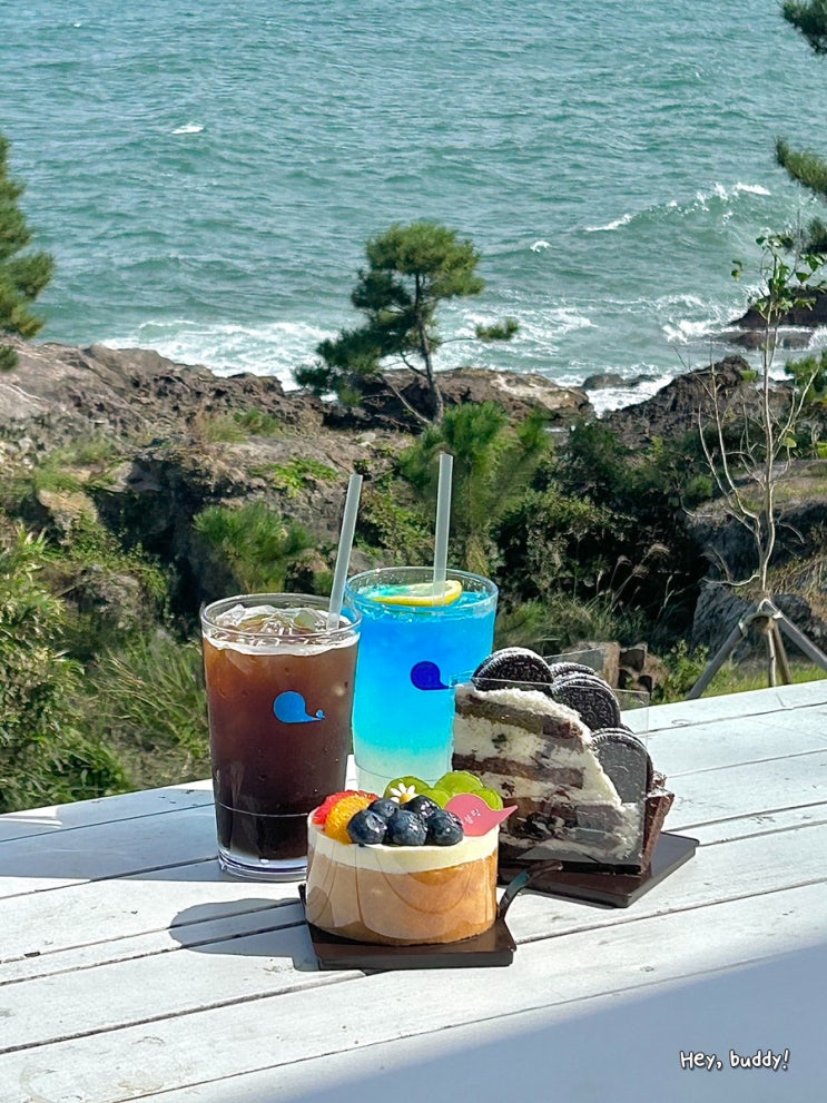  포항 오션뷰 카페 러블랑 마치 외국에 온 듯해! (베이커리, 주차장, 포토존 많음)