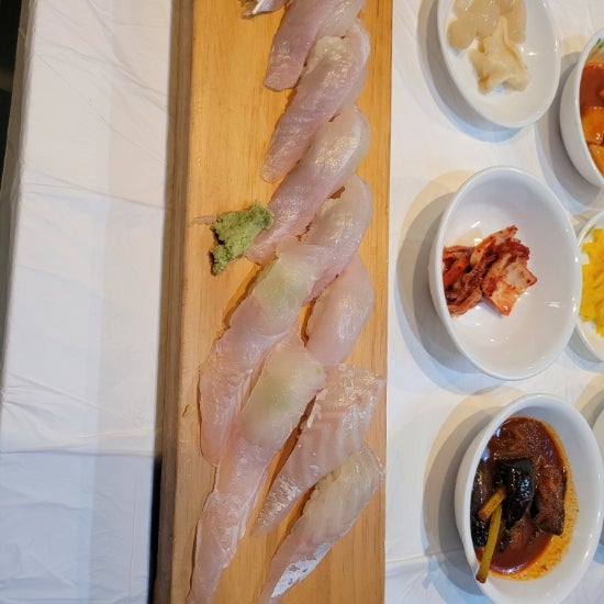  맑은바닷가 선정릉역 초밥 회덮밥 간장새우 생선구이 해산물 횟집