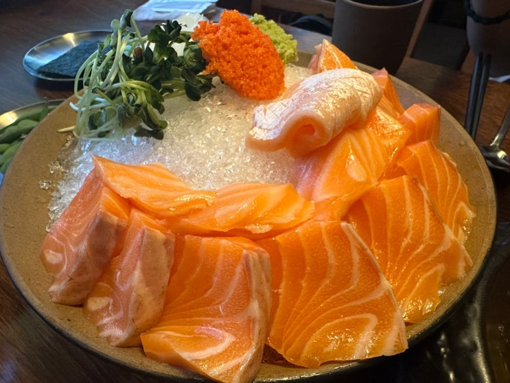  영등포구청 이자카야 연어+육회 맛집 우규 내돈내산 후기!