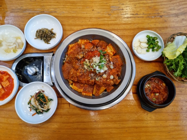  전주 현지인이 인정한 기가 막힌 쌈밥과 갈비전골 맛집 청담옥