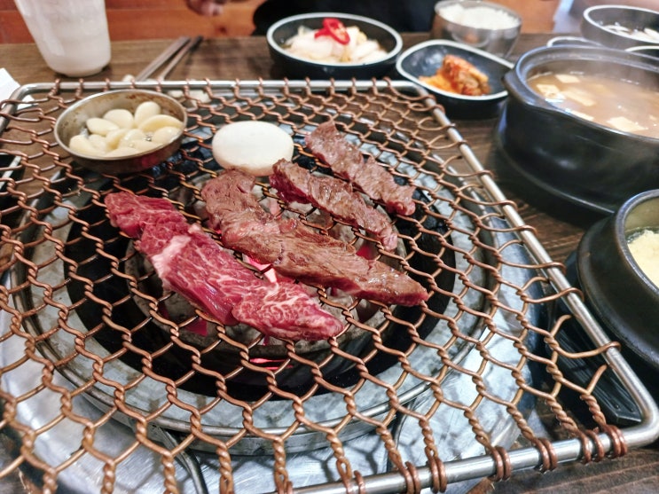 부산대신동맛집 육즙이 가득한 소고기를 먹을 수 있는 꽃피는만석군