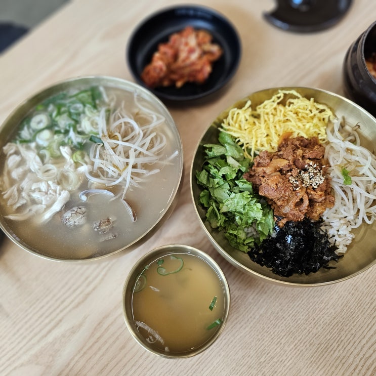  [파주 심학산] 해물과 닭육수가 들어간 《 화목칼국수 》