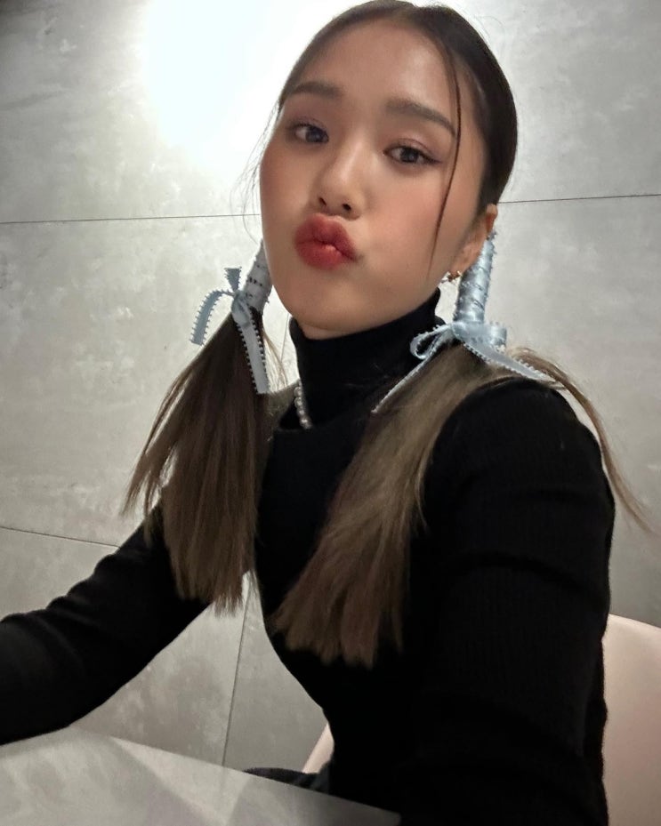 오마이걸 래퍼 미미, 확 달라진 모습으로 등장한 아이돌...구릿빛 피부로 섹시미 풍겨 오마이걸 래퍼 미미, 확 달라진 모습으로 등장한 아이돌...구릿빛 피부로 섹시미 풍겨