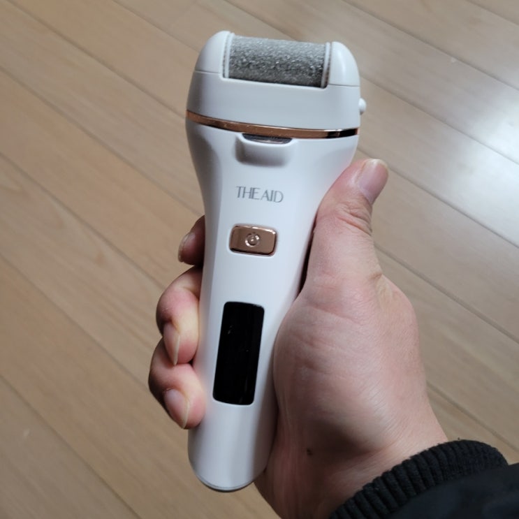 발각질제거기로 겨울철 건조한 발관리 끝!!