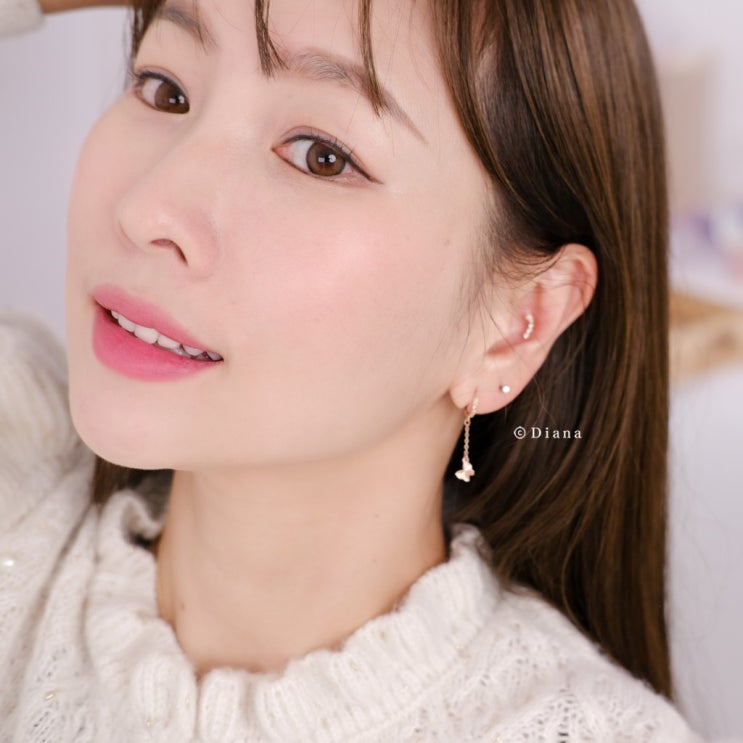 데일리 메이크업 베네피트 - 블러셔 단델리온 모공 프라이머 아이브로우 픽서로 완성 데일리 메이크업 베네피트 - 블러셔 단델리온 모공 프라이머 아이브로우 픽서로 완성