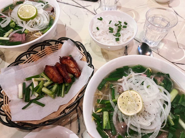  을지로 베트남 쌀국수 촙촙 맛있음