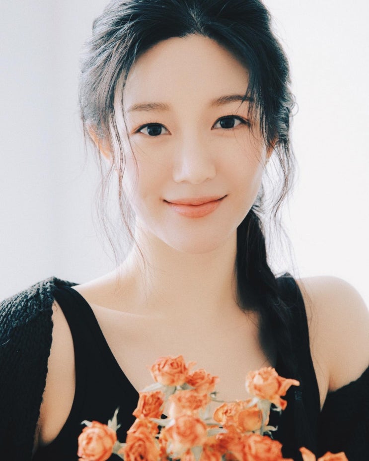 '이승기' 이다인이 올린 근황, 새해 첫 날 데이트하나...1년 만에 올린 수줍은 미소 '이승기' 이다인이 올린 근황, 새해 첫 날 데이트하나...1년 만에 올린 수줍은 미소