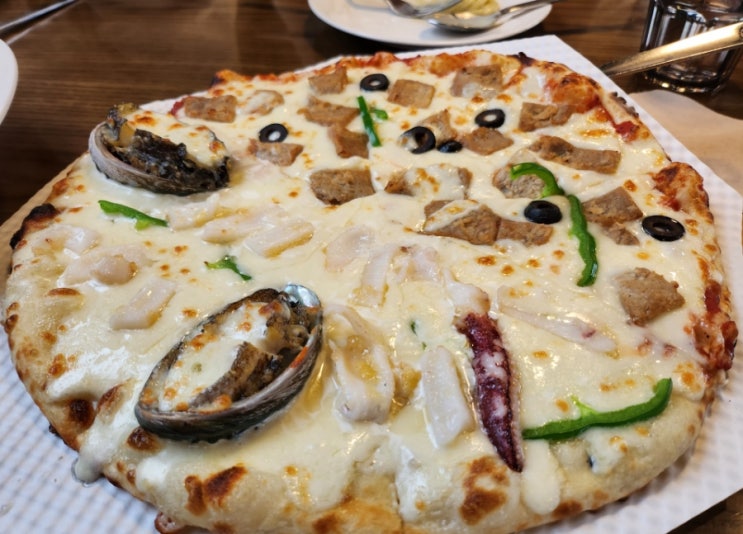  [제주] 송악산화덕피자 - 제주도 현지인 맛집, 흑돼지와 한치, 전복이 들어있는 제주도 피자, 그리고 보말파스타